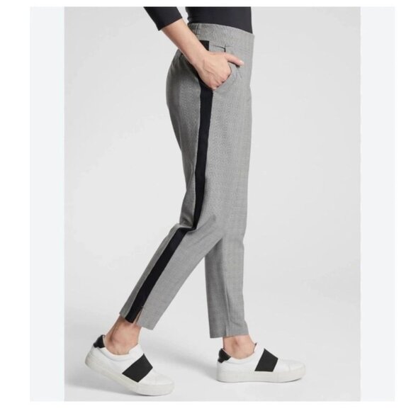 Athleta Gray Brooklyn Plaid Ankle Pants Size 6 - 47708 - Picture 4 of 15